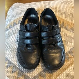 Aravon Black Shoes with Velcro Straps